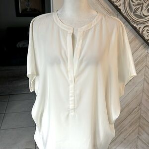 ZOA New York Woman’s Polyester Off White Blouse Size Small